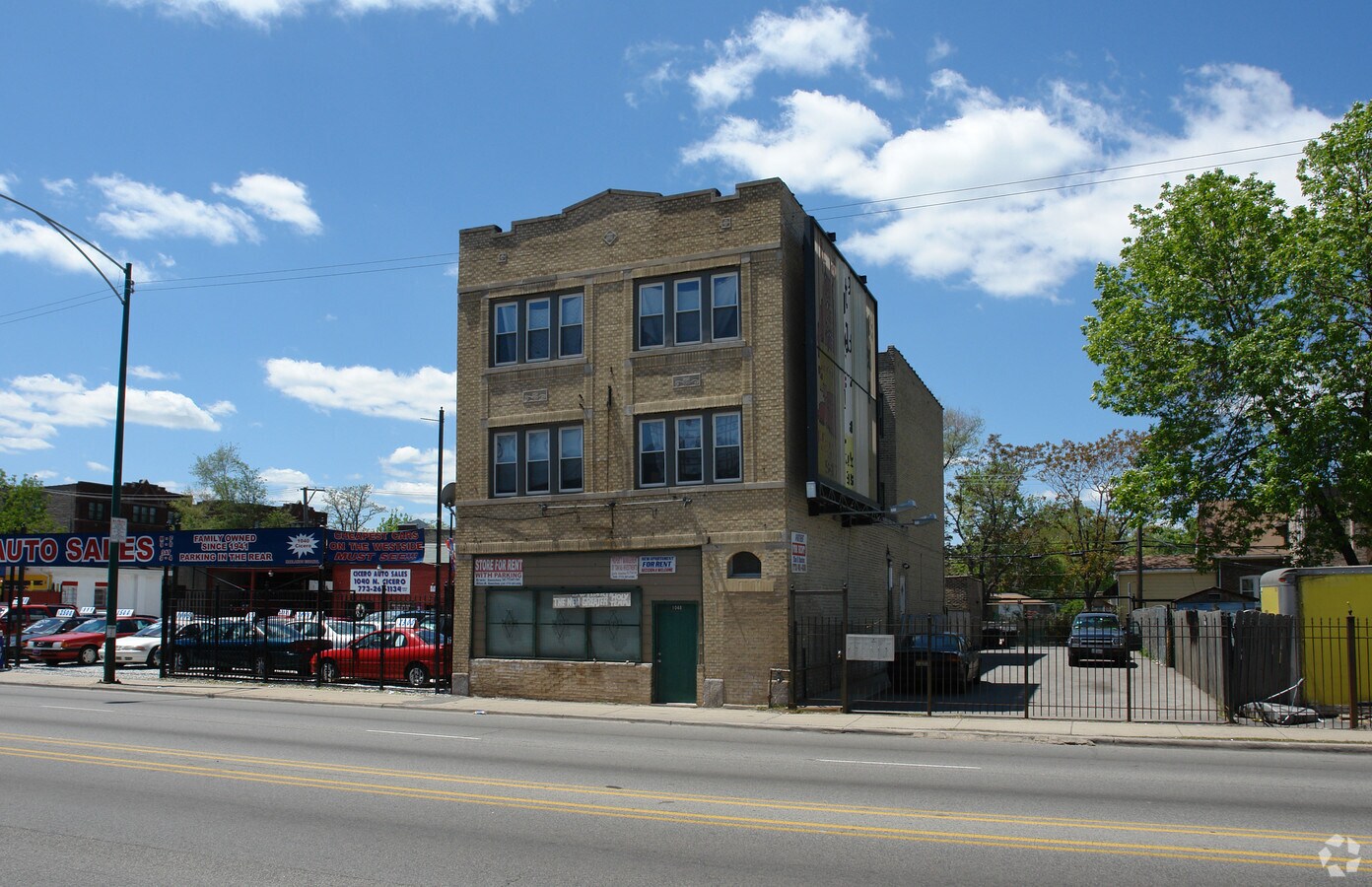 1048 N Cicero Ave - 1048 N Cicero Ave
