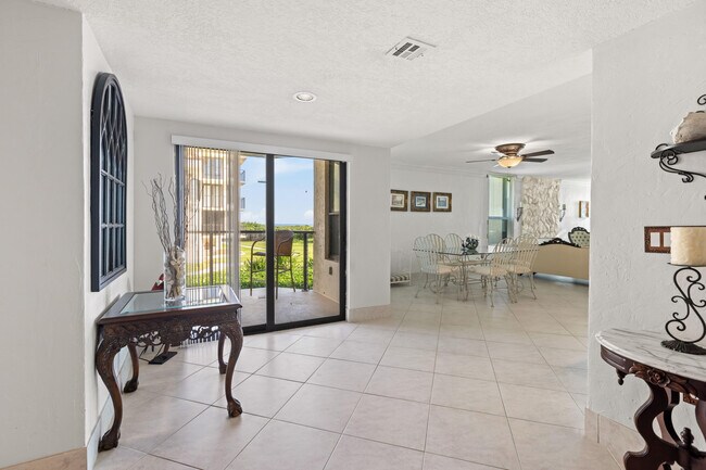 Photo - 4100 N Hwy A1A Unit 113
