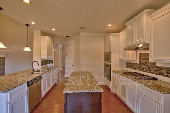 Photo - 1703 Elkins Ln