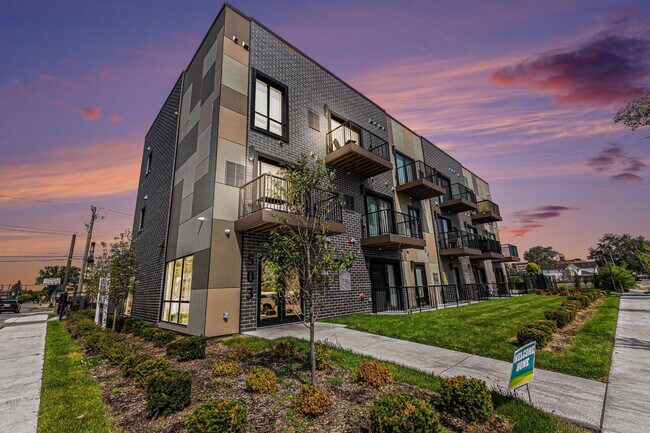 Photo - 503 Horton St