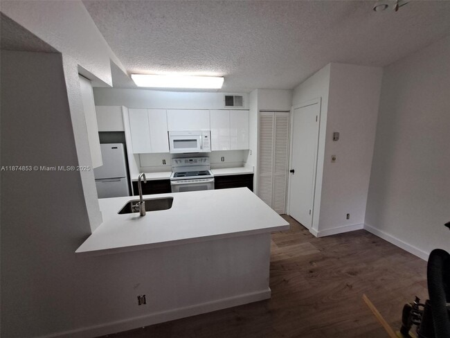 Building Photo - 2946 S University Dr Unit 7206 Rental