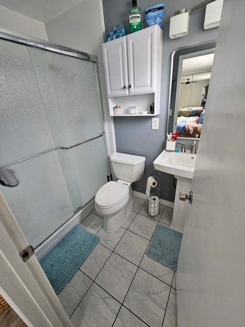 Baño principal - 3844 Groton St Unidad 3844 Groton St. 3