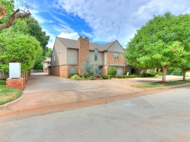 Photo - 1201 Glenbrook Dr Unit 5
