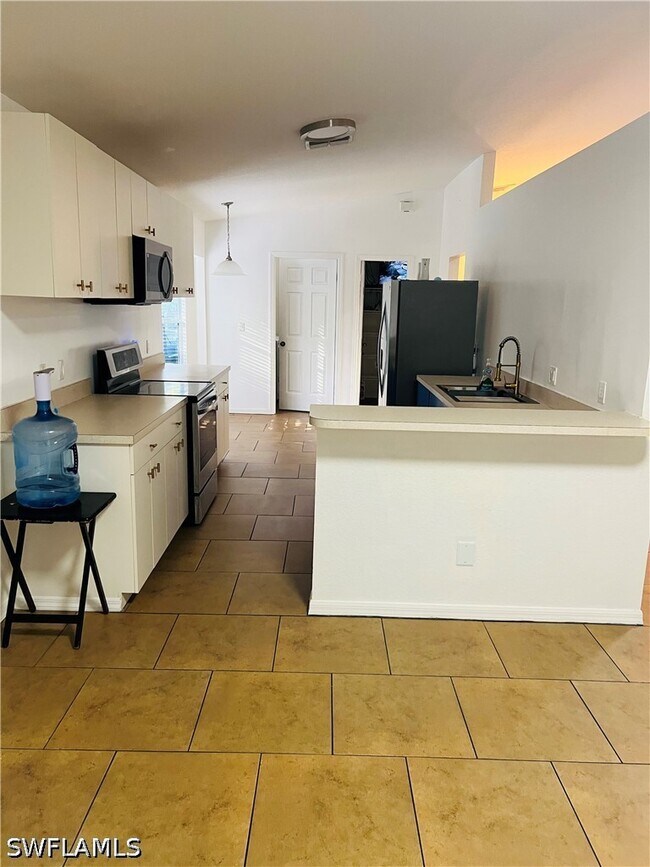 Photo - 3280 2nd Ave SE