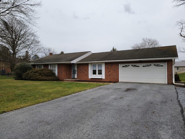 Photo - 455 Suncrest Rd House