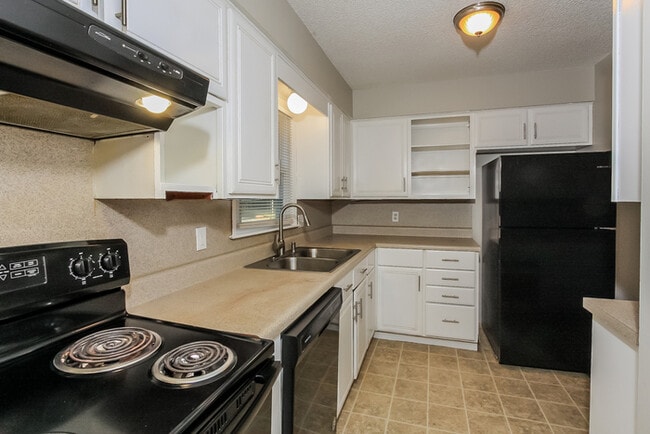 Photo - 11016 E 51 St S