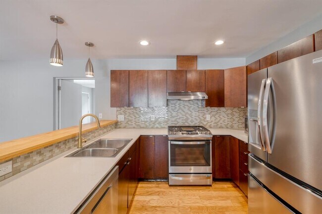 Photo - 1413 Berkshire Dr