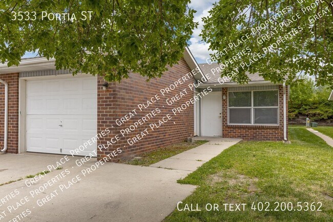 Photo - 3533 Portia St