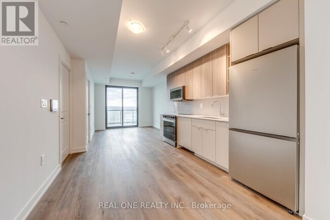 Photo - 2075 Lakeshore Rd. Unit 2010