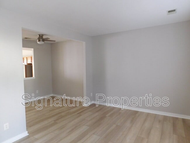 Photo - 7907 Cottesmore Terrace