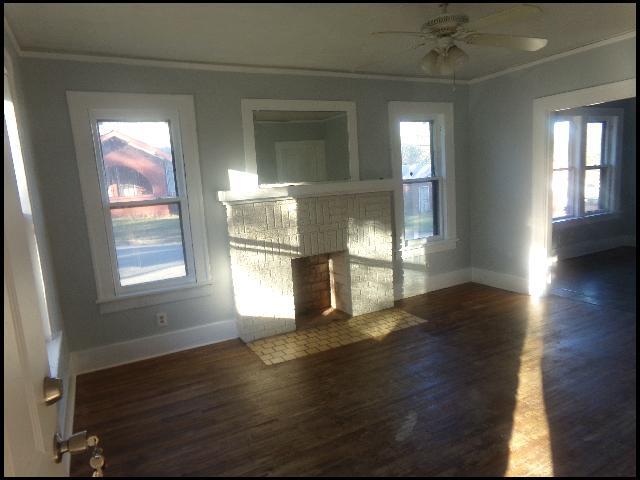 Photo - 1024 Park Dr