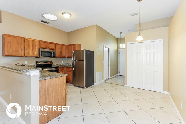 Photo - 821 Honeysuckle Dr