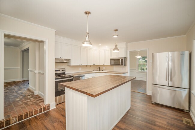 Photo - 132 Oak Trail