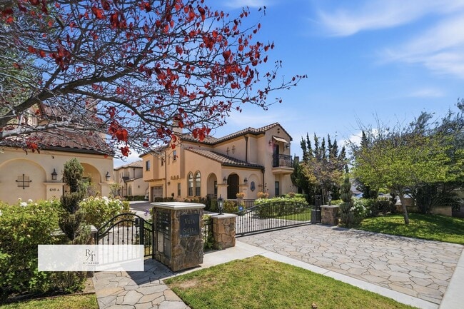 Building Photo - Beautiful Mediterranean Luxury Home in Exclusive Gated Villa Sierra, Arcadia