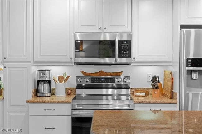 Building Photo - 380 4th Ave S Unit 380