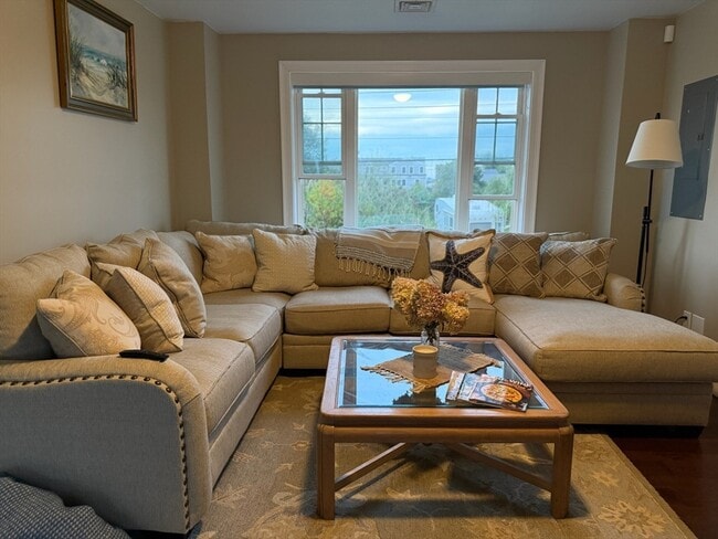 Photo - 345 Plymouth Ave