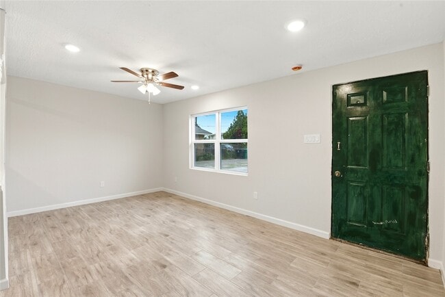 Photo - 7010 Brownsville St Unit 1/2