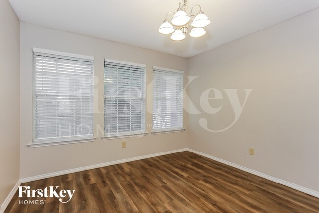 Photo - 714 Windridge Ln