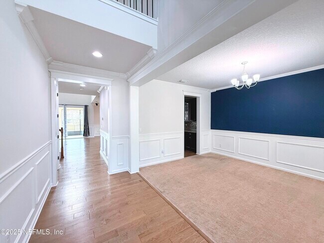 Photo - 102 Ann Scott Dr