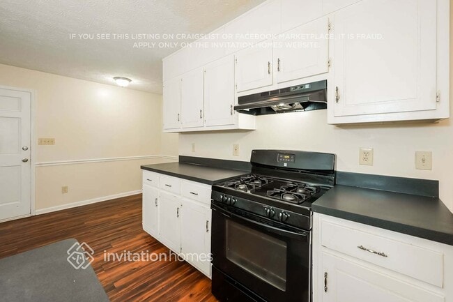 Photo - 3074 Wildflower Ln SW