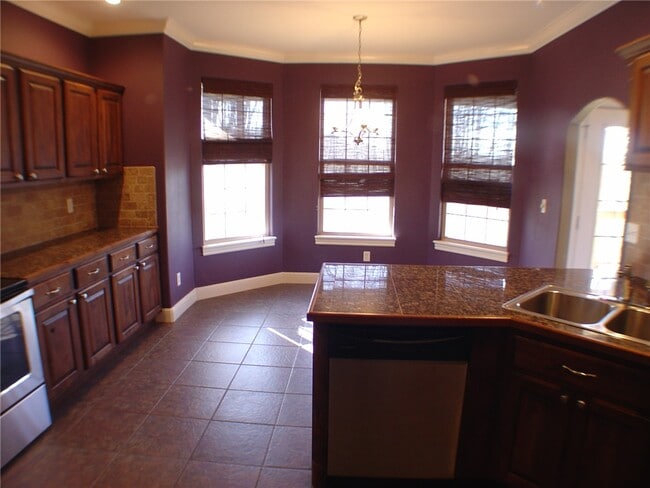 Building Photo - 73 Pimlico Dr