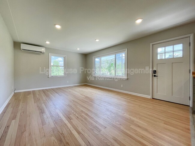 Photo - 1505 68th St SE
