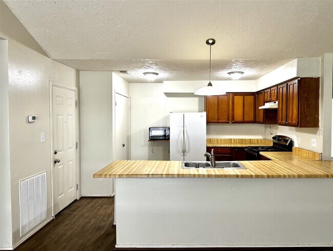 Photo - 13322 Oak Ledge Dr