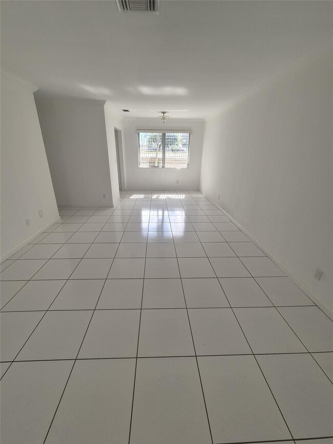 Photo - 3518 Taylor St Unidad 6