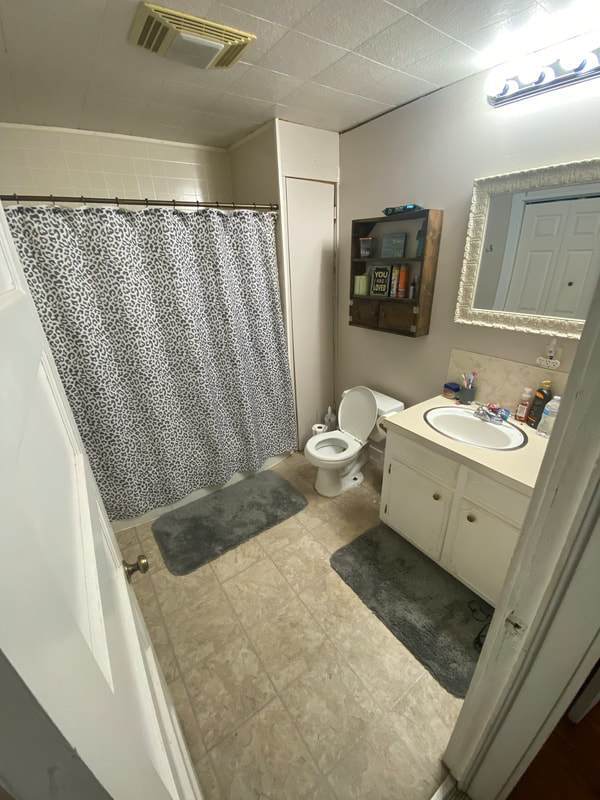 Spacious 2 bedroom house one block from TSU! Stephenville, TX