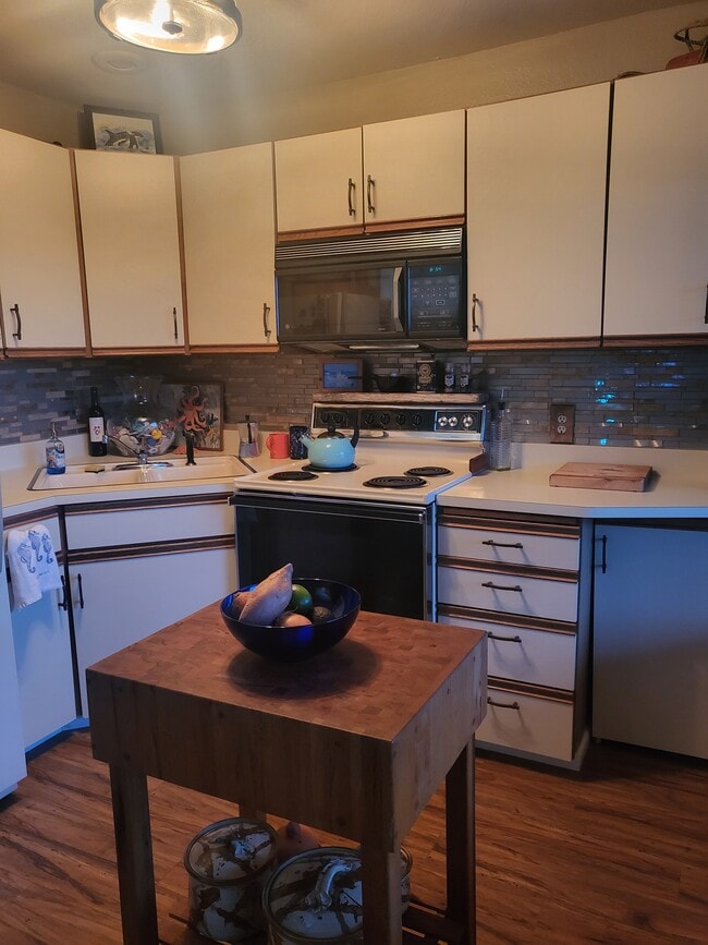 A lot of kitchen storage - 2855 S Forrest St Unit 106