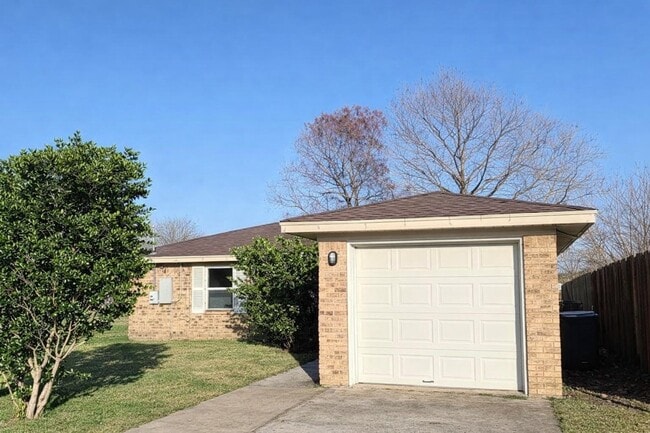 Photo - 214 S Texas St