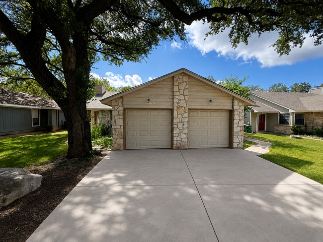 Building Photo - 2506 Howellwood Wy Unit 1