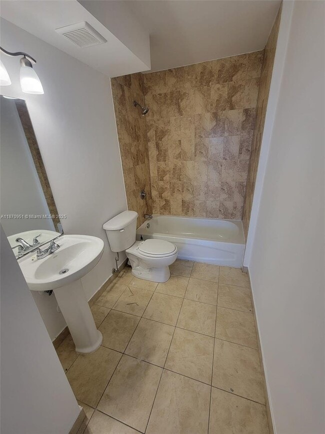 Photo - 357 N Royal Poinciana Blvd Unit 210