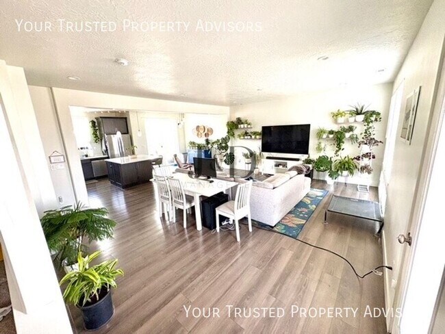 Photo - 5096 Putney Hill Rd