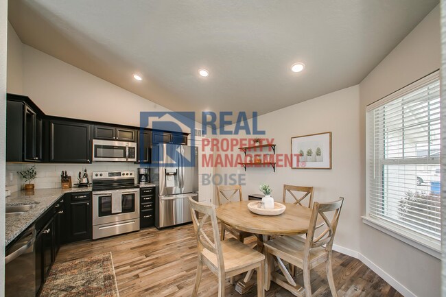 Photo - Fully Furnished All Utilities Included.