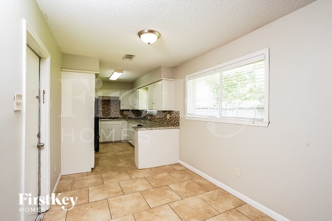 Photo - 10423 Collingswood Rd