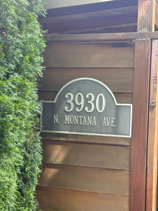 Photo - Modern Contemporary First-floor Condo located in Overlook neighborhood with Central A/C