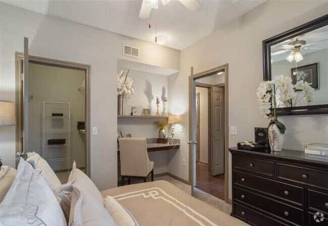 Building Photo - 1 bedroom in The Woodlands TX 77384 Unit 1035 Rental