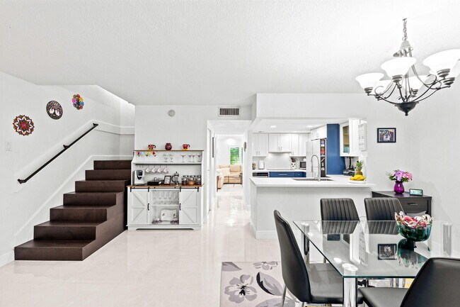 Photo - 9050 NW 28th St