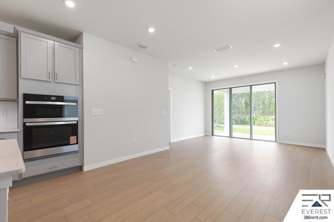 Photo - 221 Montgomery Ct