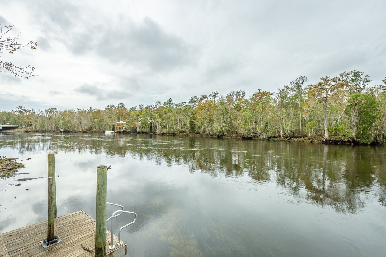 Wakulla River Retreat Vacation Rental - Wakulla River Retreat Vacation Rental