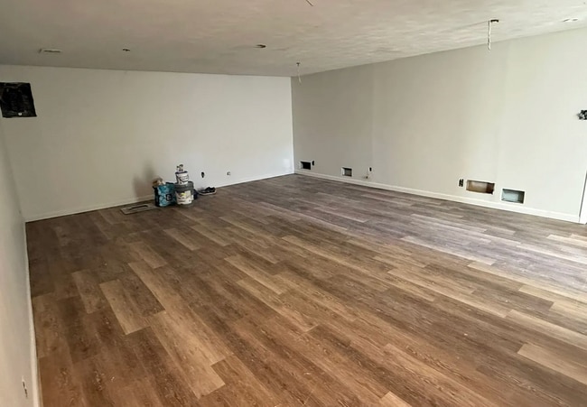 Photo - 2901-2903 Tepee Ave