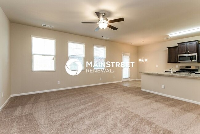 Photo - 3 Bedroom Pet-Friendly Home in Dallas, GA with Main Street Renewal