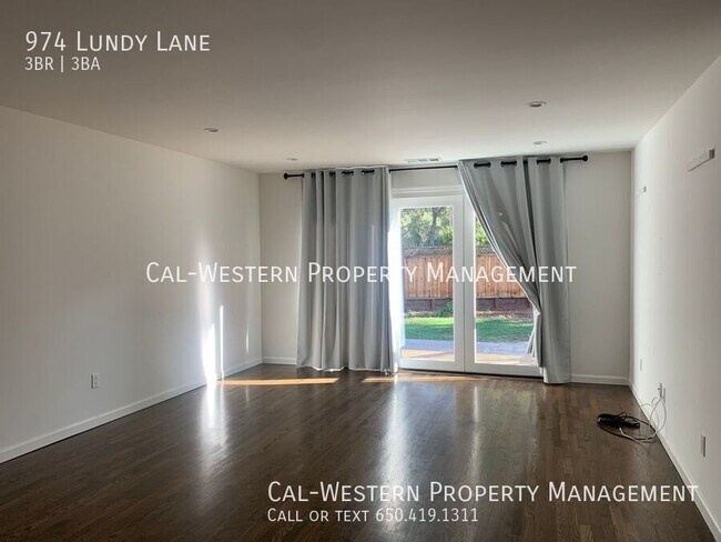 Photo - 974 Lundy Ln