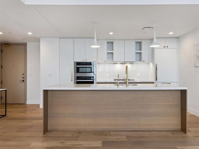 Photo - 70 Rainey St Unit 2201