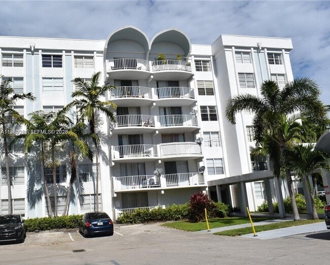 Building Photo - 488 NW 165th Street Rd Unit B-310