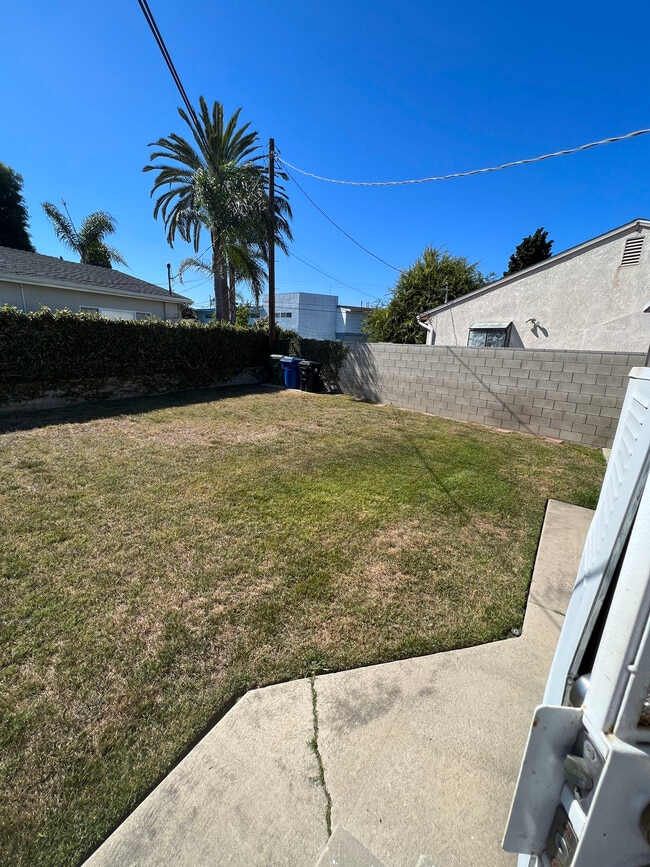 Photo - 7400 Midfield Ave