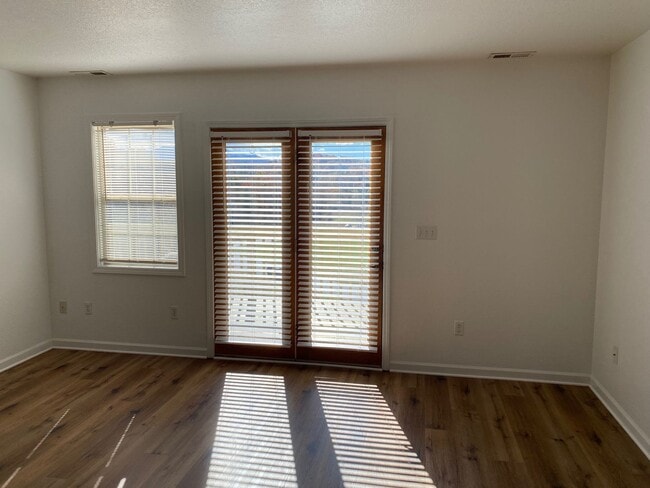 Photo - Candler - Two Bedroom updated apartment