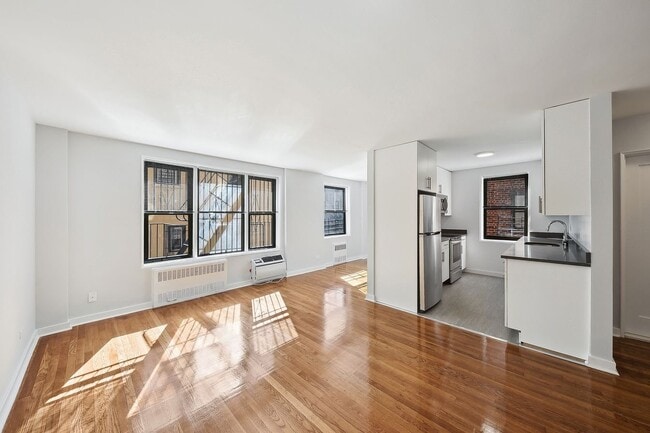 Photo - 2400 Webb Ave