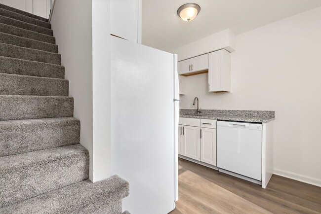 Photo - Spacious Duplex in Johnson County - Available December 15